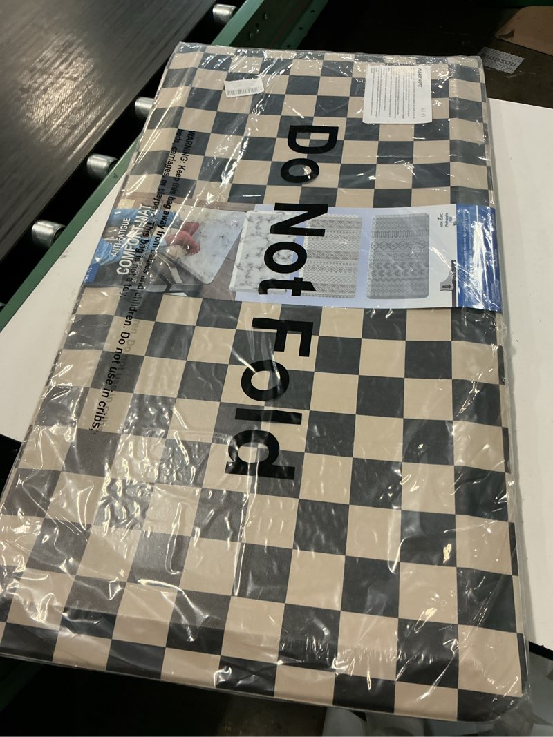 Condition photo showing New/Like New for klay home kitchen mats for floor anti fatigue, 3/4" thick memory foam kitchen mat, padded kitchen mat, cushion kitchen sink waterproof non-slip - large runner 20" x 60" (black tan checkered, 20x39)