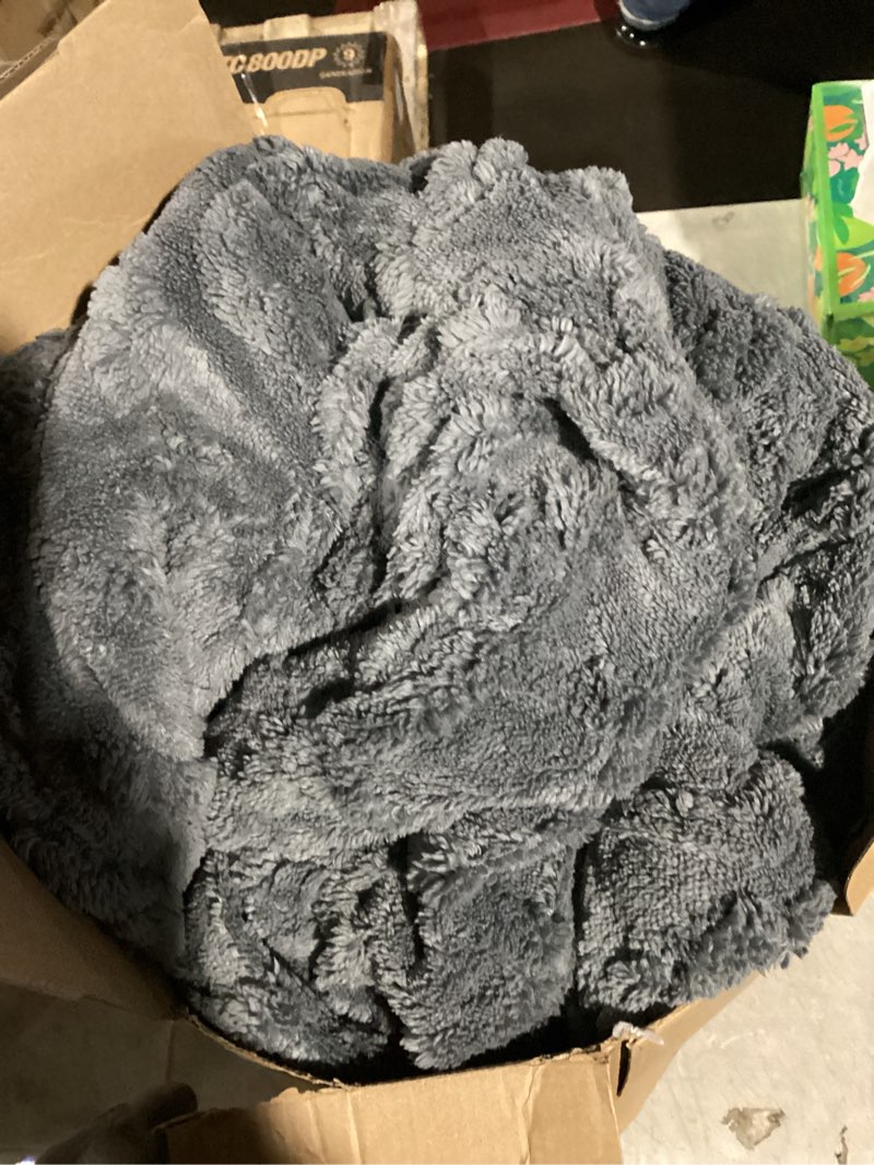 Condition photo showing Good Condition for CAROMIO Electric Blanket Queen Size Dual Control - Thick Tufted Sherpa Heated Blanket Queen with 10 Heating Levels and 10 Time Settings, ETL Certified Fast Heating Blanket Queen Size 84"×90", Grey Grey Queen 84"x90"