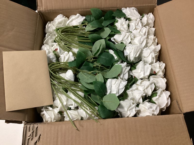 Condition photo showing New/Like New for auihiay 154pcs roses artificial flower - realistic white fake roses for wedding centerpieces, table decor, valentine's day, mother's day, and home party decorations