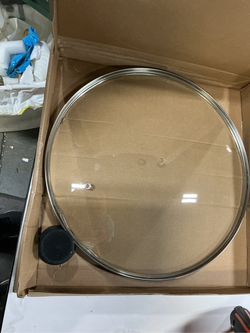 Condition photo showing Good Condition for Glass lid for Large Pots and Pans, 13.25 Inch 33.7 cm Cover for Replacement, Clear Commercial Lid for Cookware Cooking, Frying Pans, Wok (Black)