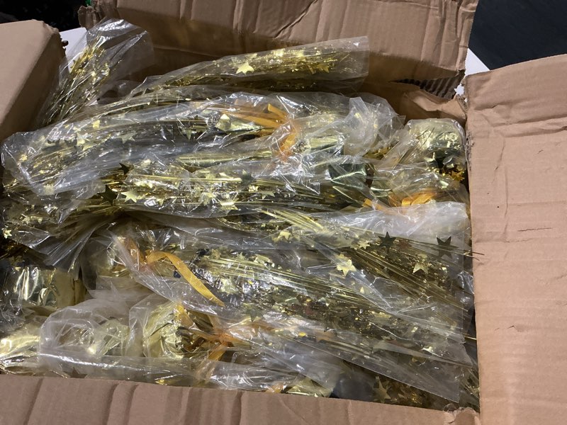 Condition photo showing Good Condition for crowye 26 pcs metallic foil spray centerpiece party star decoration table decor for birthday wedding graduation bachelorette spring party holiday(gold)