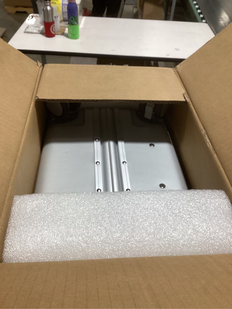 Condition photo showing Good Condition for Zipperless Luggage, 22.4" x 15.4" x 9.4" Aviation Certified, Polycarbonate Aluminum Hardshell, Expandable Carry-On Luggage with Spinner Wheels, Hardshell Luggage, 20 Inch Cabin silver 20 inch