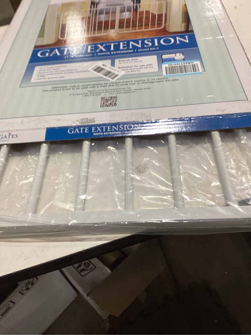 Condition photo showing Good Condition for Cardinal Gates 21.75" Extension for Stairway Special Gate and Auto Lock Gate, White