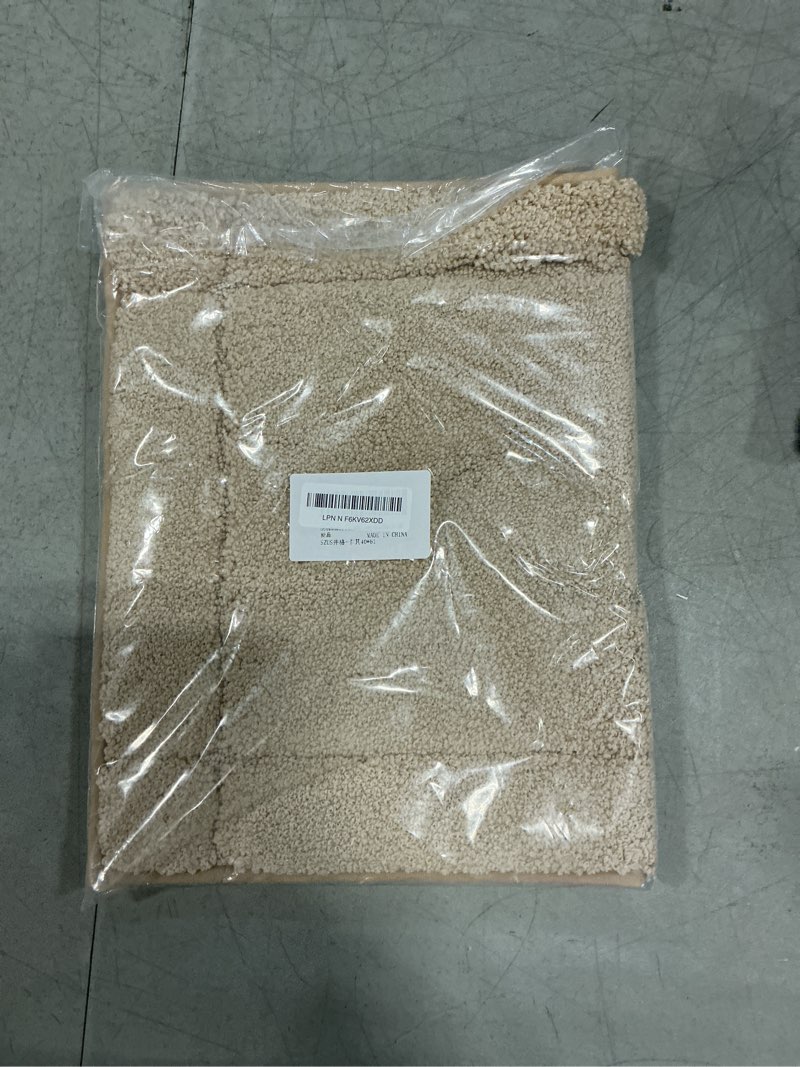 Condition photo showing New/Like New for color&geometry ultra soft bathroom rugs non slip,washable, super absorbent floor mat for bathroom, bathtub & shower, quick khaki,16"x24" 2-khaki 16"x24"