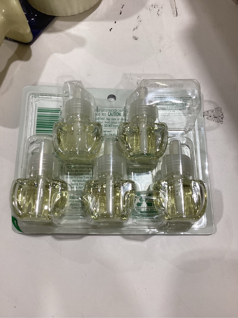 Condition photo showing Good Condition for air wick scented oil - vibrant refill cotton & white lotus 5 ct.