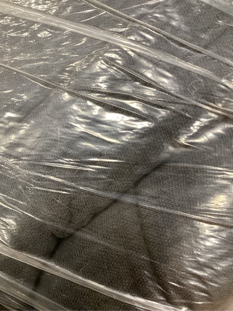 Condition photo showing Good Condition for organic cotton gauze box quilt, king/cal king, charcoal