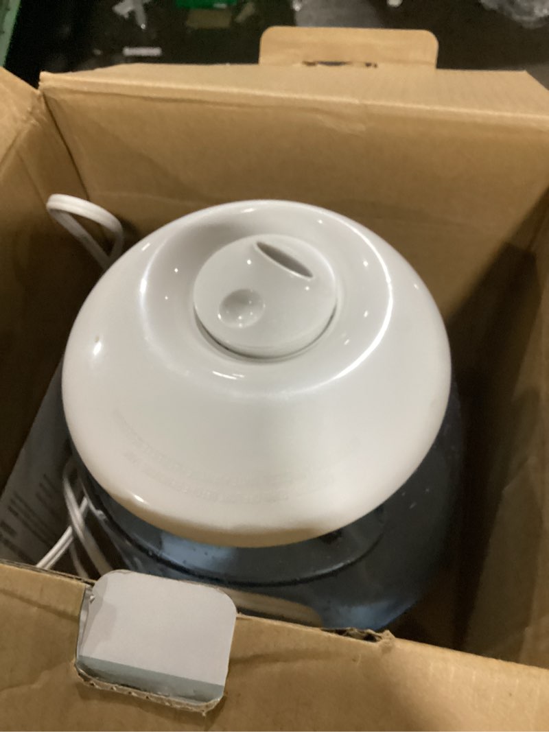 Condition photo showing As Is for vicks humidiifer, ultrasonic, filter-free  v4600 