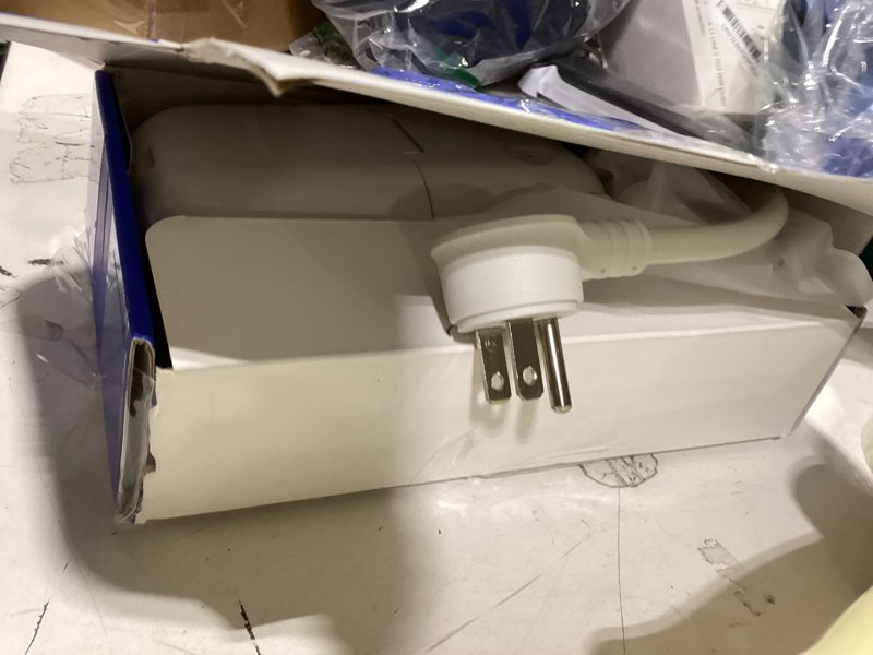 Condition photo showing Good Condition for Similar product not like stock photo or description Kasa Outdoor Smart Plug, Smart Home Wi-Fi Outlet Timer, Max Load 15A/1875W, IP64 Weather Resistance, Compatible with Alexa, Google Home & SmartThings, No Hub Required, ETL Certified(KP401) 1-Socket New Version
