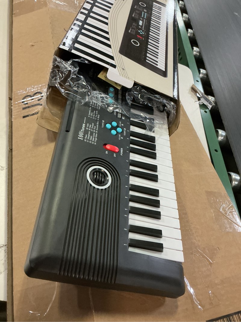 Condition photo showing Good Condition for 61 Keys Piano Keyboard, Electronic Digital Piano with Built-in Speaker Microphone, Portable Keyboard Gift Teaching for Beginners, Electric Piano for Kids, Birthday Gift for Children
