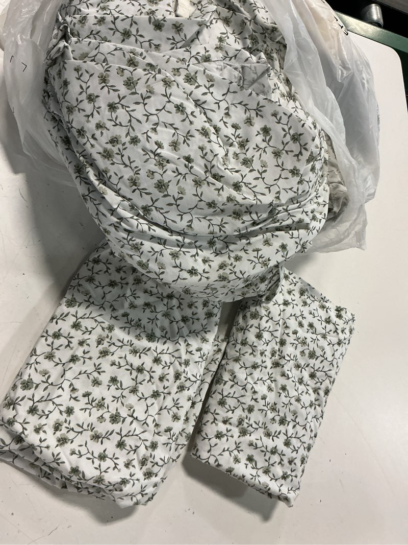 Condition photo showing Good Condition for organic crisp percale sheet set, king, green florette