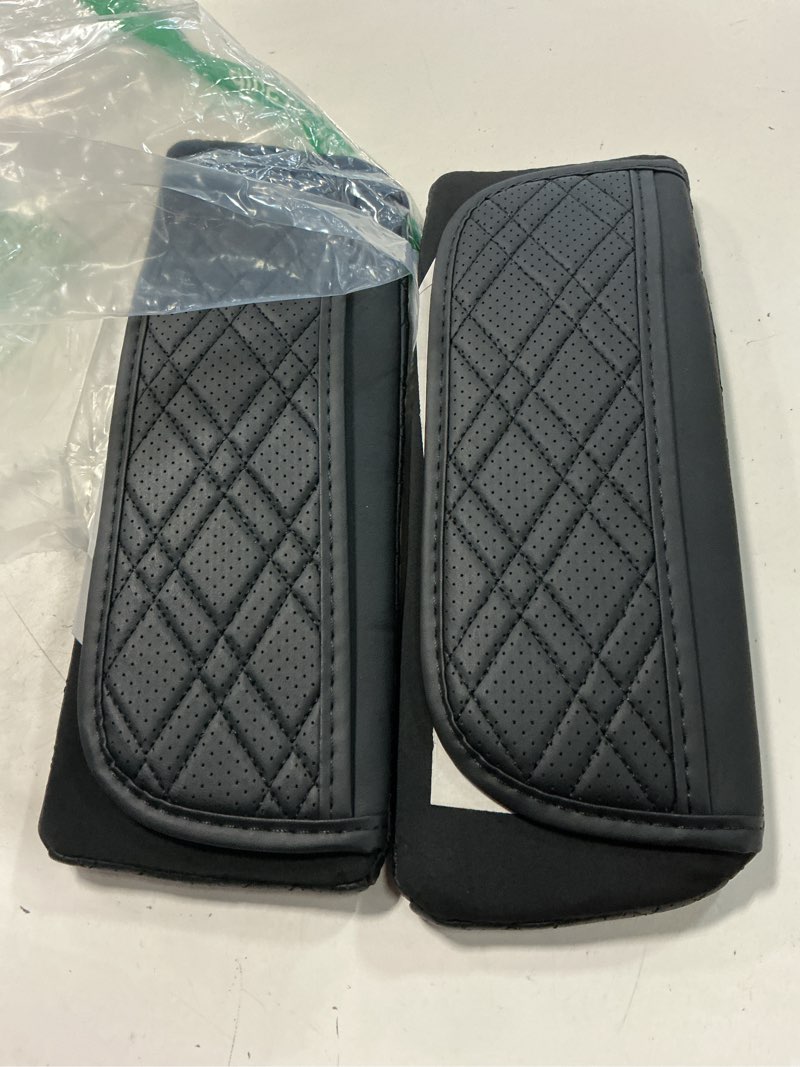 Condition photo showing New/Like New for 2pcs center console armrest cover for bmw x5 x6 x7 accessories, leather arm rest box soft cushion pad with storage bags, car interior accessories fits for bmw x5 g05, x6 g06, x7 g07 2019-2026 bmw x5 g05/x6 g06/x7 g07 2019-2026