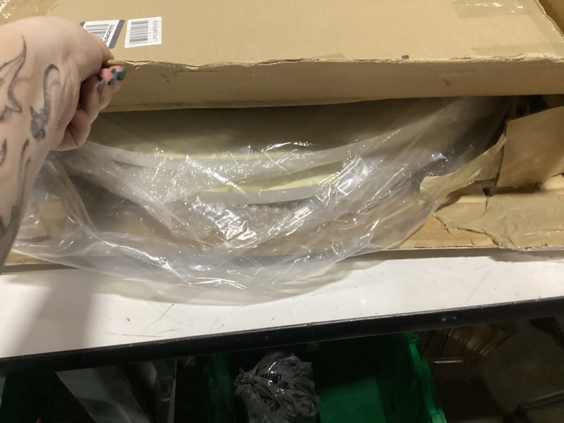 Condition photo showing New/Like New for eifhyt primed urethane ceiling medallion for light fixtures and ceiling fans, 18"od x 4"id x 1-1/8"p (fits canopies up to 7-3/4") white. white-3