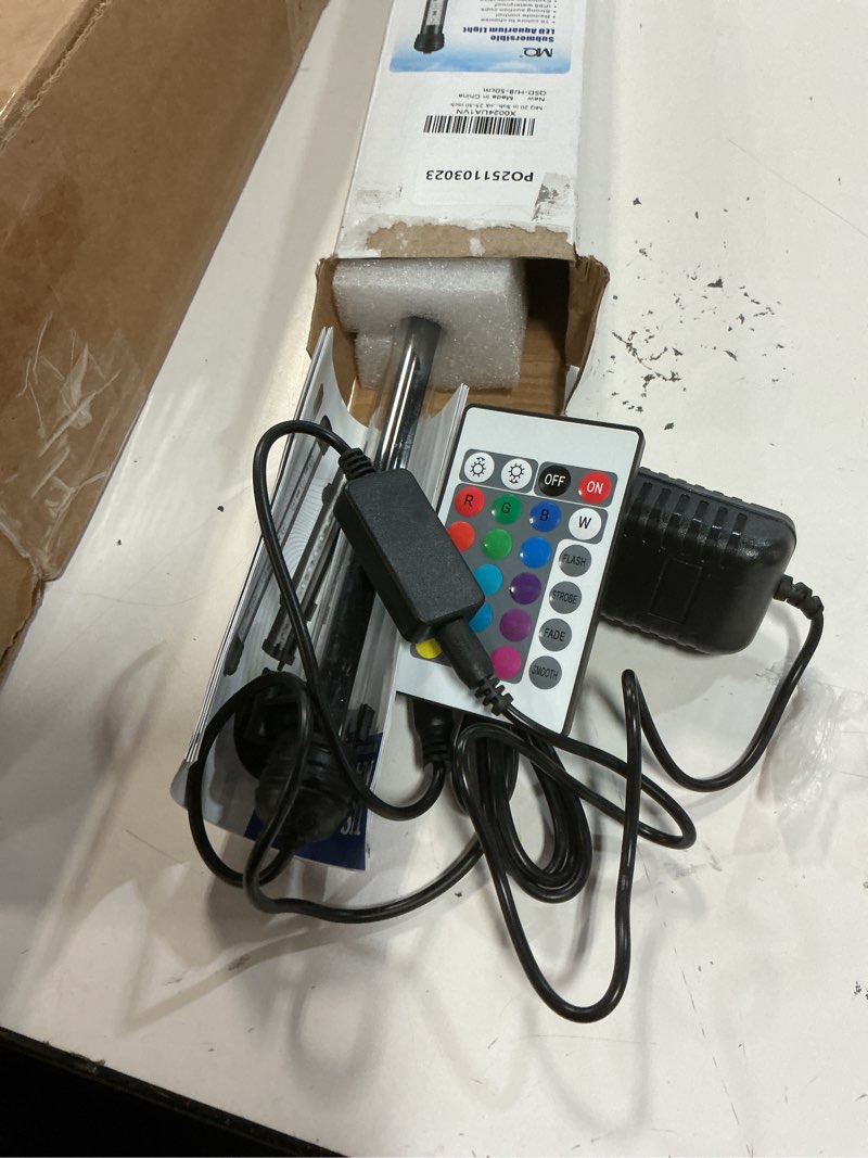 Condition photo showing Good Condition for mq 20 in submersible led aquarium light, 3.5w color changing fish tank light with remote control, ip68 crystal glass 24 leds lights bar, for fish tank 25-30 inch 24led-length 20"