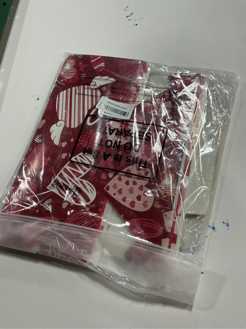 Condition photo showing Good Condition for Epakh 16 Pieces Valentine‘s Day Cookie Boxes with Windows 6 x 6 x 4 Inch Bakery Treat Boxes Pink Heart Cupcake for Valentine‘s Day Gifts