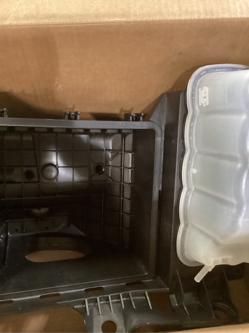 Condition photo showing Good Condition for Dorman 603-282 Front Non-Pressurized Coolant Reservoir with Cap Compatible with Select Ford / Lincoln Models