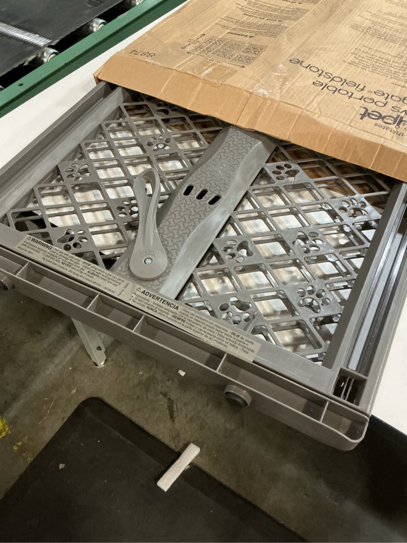 Condition photo showing Good Condition for mypet north states paws portable pet gate: 26-40" wide. pressure mount. no tools needed. made in usa, 23" tall, expandable, durable dog gates for doorways, fieldstone gray