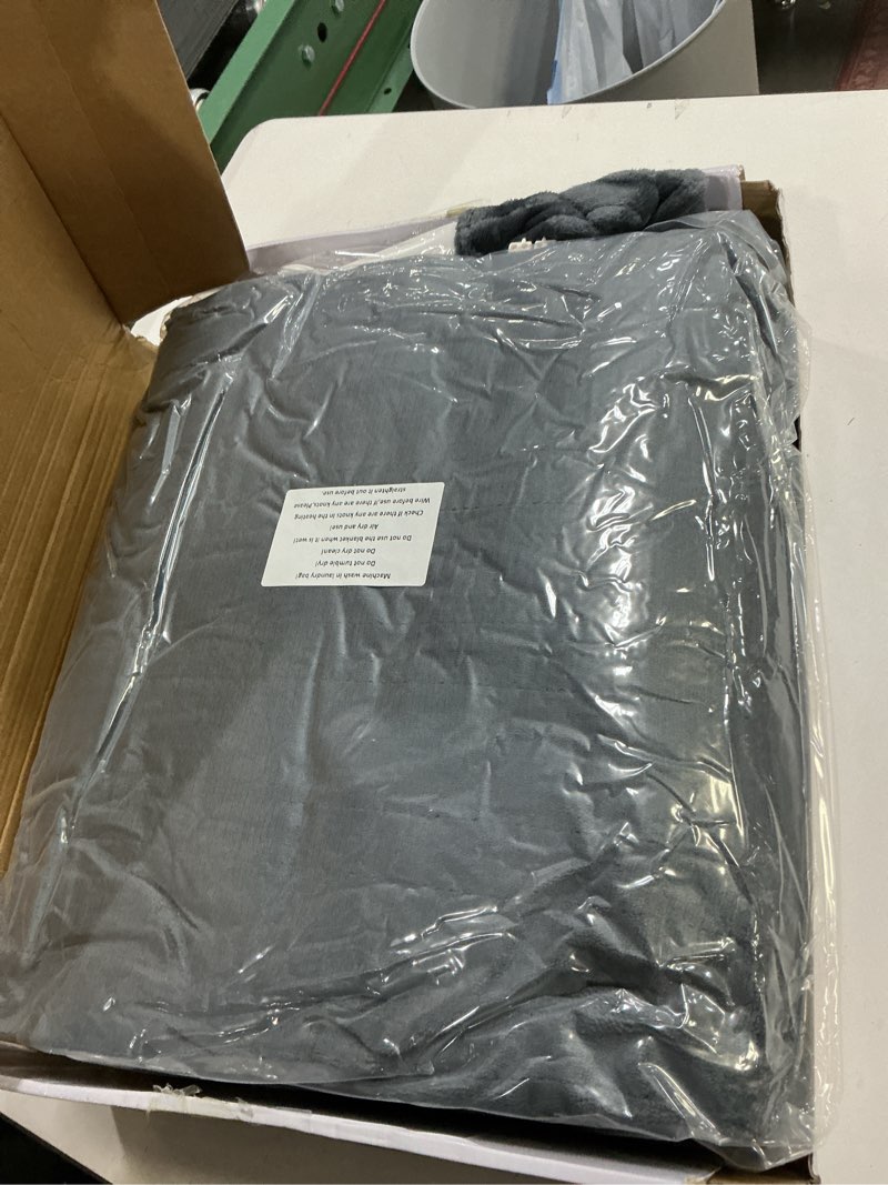 Condition photo showing Good Condition for Wearable Heated Blanket with Foot Pocket, Electric Wearable Throw Blanket with Sleeves, Hood, Portable Heated Blanket with 8 Heat Settings, 1-10 Hours Auto Shut-off, Gift for Family, Friends, 50*70" Grey