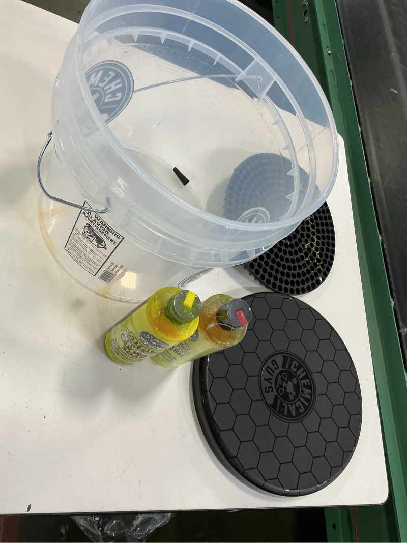 Condition photo showing Good Condition for HD ULTRA CLEAR DETAILING BUCKET