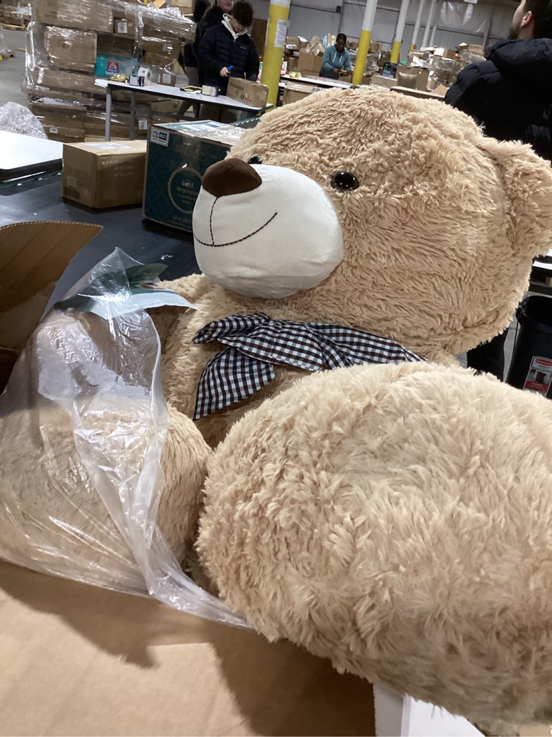 Condition photo showing Good Condition for MaoGoLan Giant Teddy Bear 4 Feet,Adorable and Cuddly Big Bear Stuffed Animal 47", Classic Teddy Bear Plush Gift Decoration for Baby Shower,Party,Birthday,Valentines Day,Tan Brown 47 inches