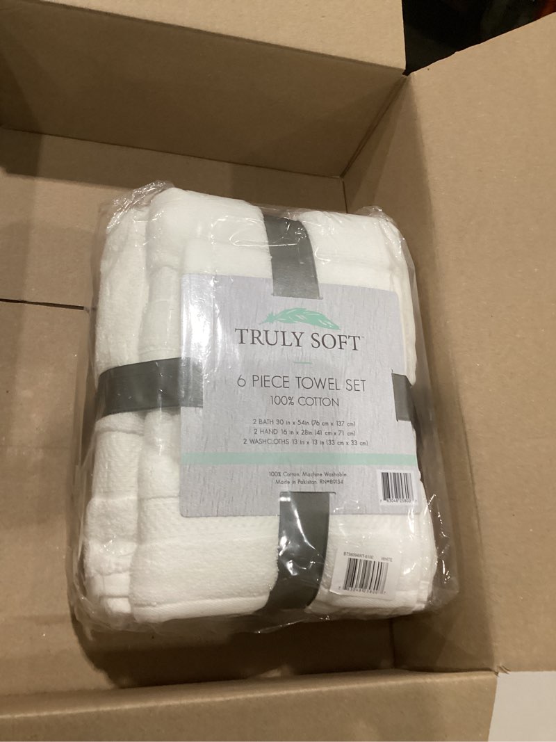 Condition photo showing New/Like New for truly soft cloud solid white 6 piece towel set, solid color, oeko-tex certified, similar to stock photo