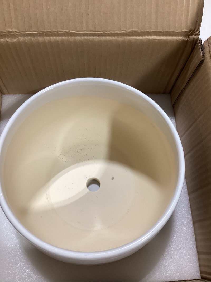 Condition photo showing New/Like New for G EPGardening Ceramic Planter 9 Inch - Plant Pots with Drainage and Ceramic Saucer, Flower Pots for Indoor Plants, Modern Outdoor Planter, Living Room Decor, Gifts for Plant Lovers, White