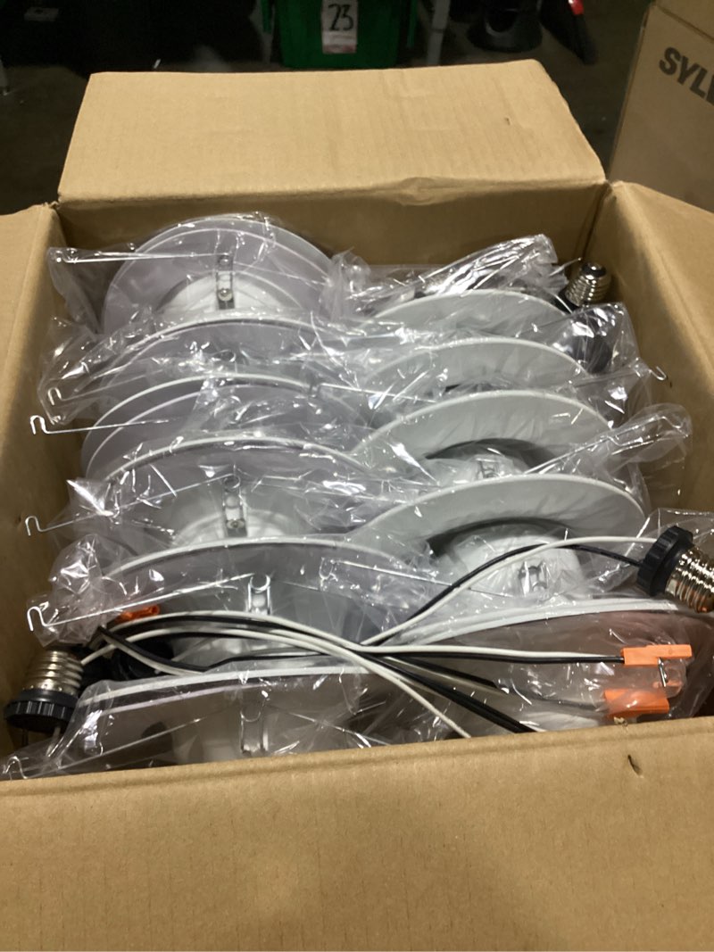 Condition photo showing Good Condition for sylvania 8" slim microdisk recessed led downlight kit, dimmable, 20w, 5 cct color selectable (2700k/ 3000k/ 3500k/ 4000k/ 5000k), wet rated, 90 cri - 1 pack (61407) 5cct in one (2700k/3000k/3500k/4000k/5000k) 1 count (pack of 1) 20w