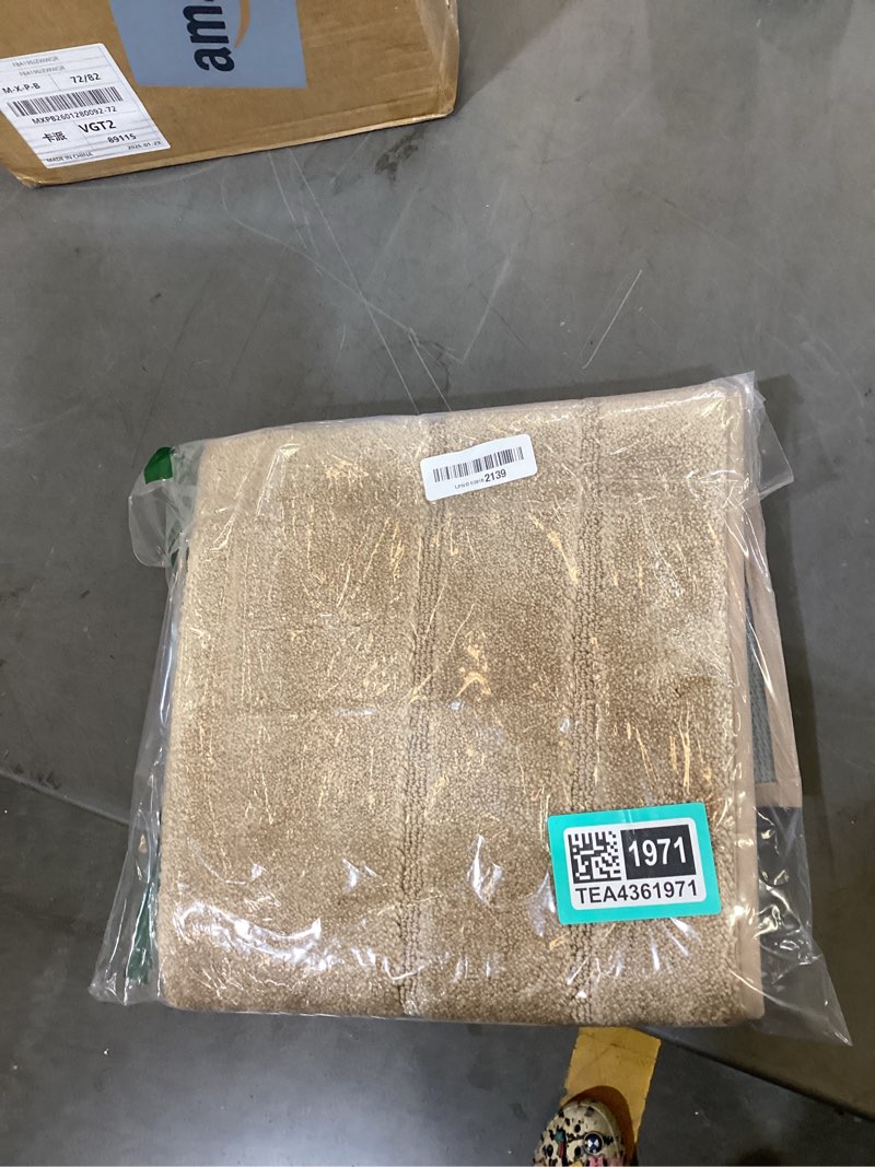 Condition photo showing New/Like New for purrugs machine washable kitchen rug 24" x 35.5", non-slip/skid kitchen runner rugs & floor mats, super absorbent soft standing mats for kitchen, sink & laundry, beige beige 24" x 35.5"
