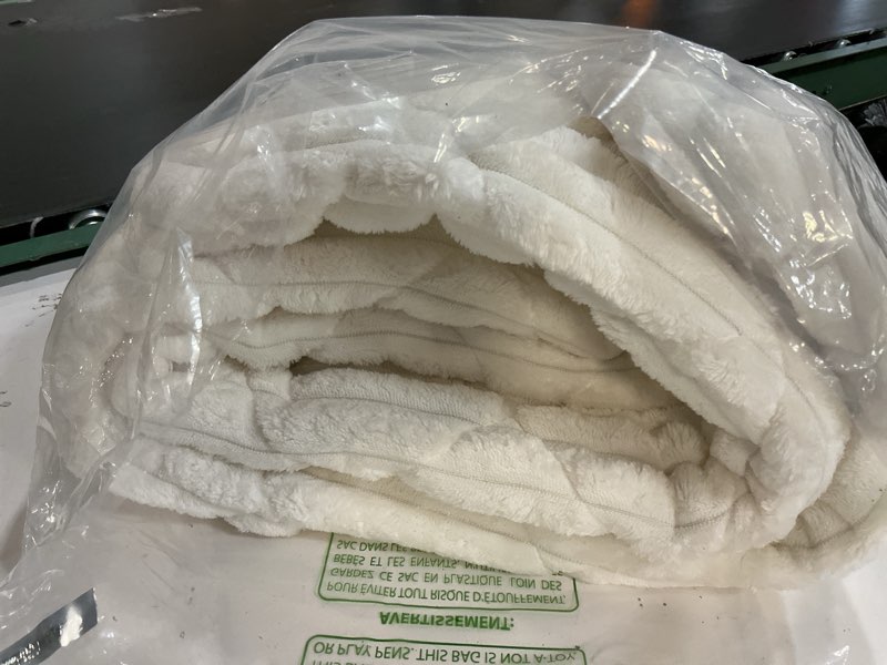 Condition photo showing Good Condition for smiry pet couch covers for dogs washable, non-slip fuzzy couch covers for 3 cushion sofa pet friendly, soft thick furniture protector sofa slipcover mat for dogs (white, 27.6" x 88") white 27.6" x 88"