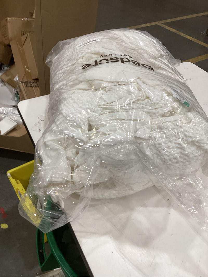 Condition photo showing As Is for Bedsure Comforter Duvet Insert - Quilted Comforters Oversized King Size, All Season Duvet, GentleSoft Down Alternative Bedding, with 8 Tabs, Gifts for Women/Men, White, Oversized King 116 x 98 Inches White Oversized King