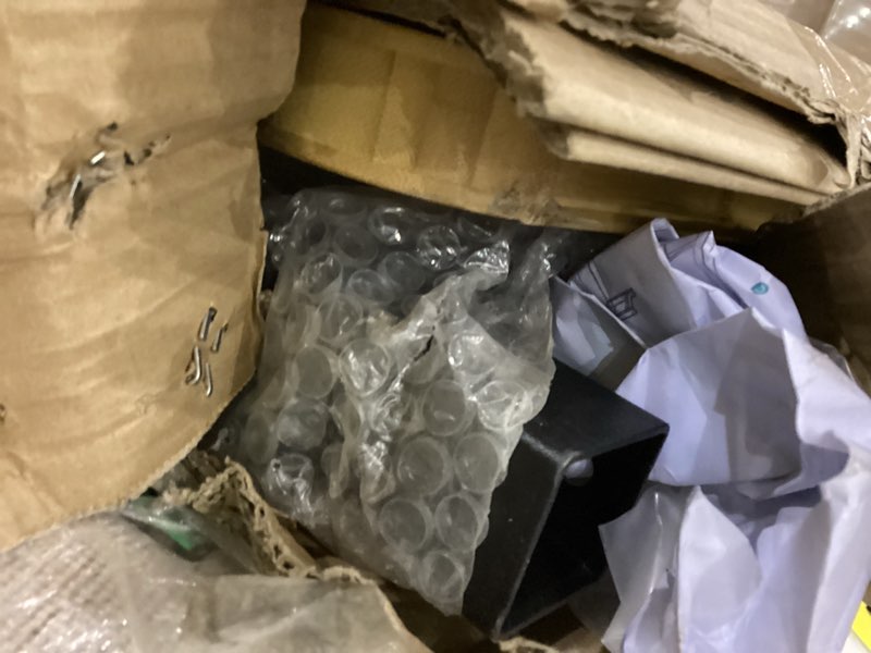 https://lotting-media.assets.bidfta.com/lotting_5ac89858-f677-4b93-8de8-e551f3d2d70e