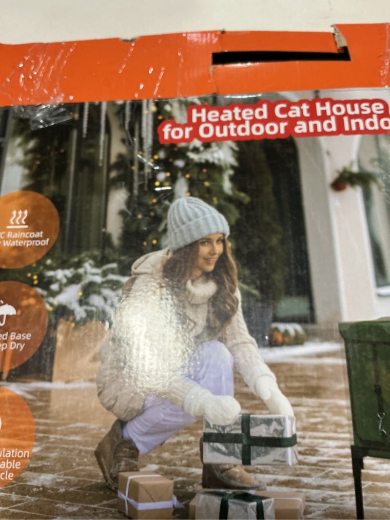 Condition photo showing Good Condition for Large Heated Cat House for Outdoor Winter,Full-Coverage Cat House Heater, 100% Waterproof Insulated Outside Cat Shelter for Feral Barn Cat Protection(Green, 21.6X13X17inch) Green L-21.6X13X17