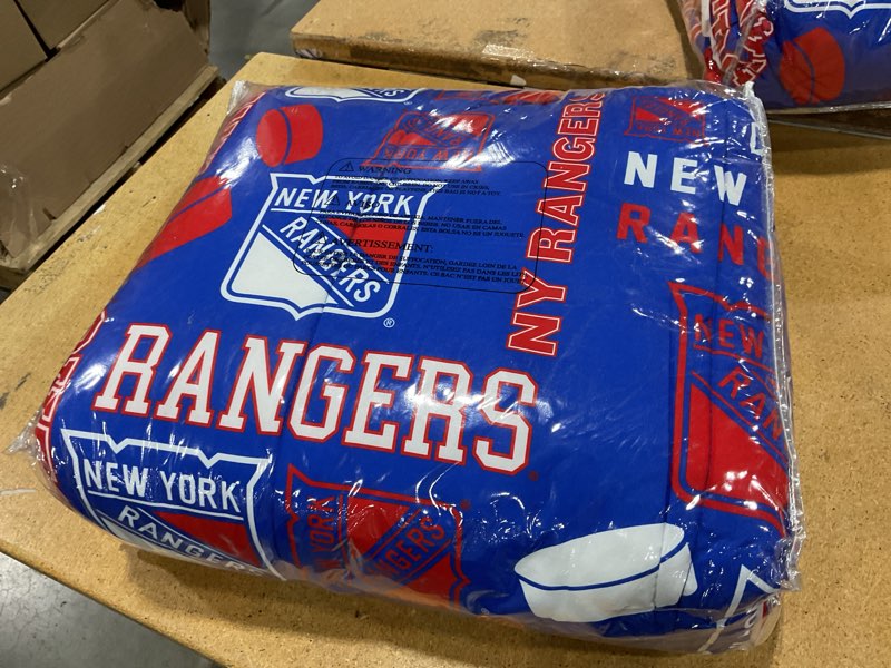Condition photo showing New/Like New for foco nhl unisex-adult themed new york rangers team color (twin)
