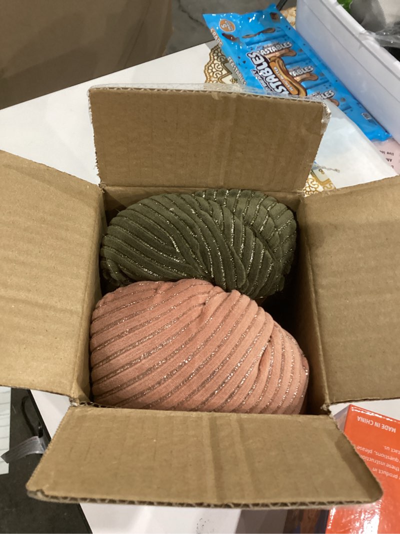 Condition photo showing Good Condition for Ogrmar 6 Pack Velvet Artificial Pumpkins Set Silver Velvet Fabric Decoration Pumpkins Lifelike Harvest Pumpkins for Halloween Fall Harvest Festival, Thanksgiving Decoration