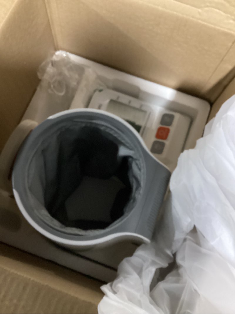 Condition photo showing Good Condition for cavn blood pressure monitor, one-touch barrel-type upper arm blood pressure monitors for home use, no-wrap auto-fit design, fits arms 7.1"-16.5", 3-color backlight, 2 users 2×99 memory white