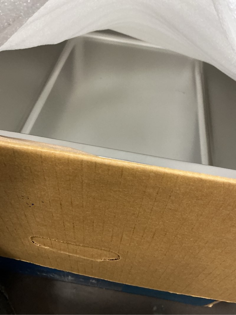 Condition photo showing Good Condition for kirecoo stainless steel cat litter box xxl- metal high sided cat pan, large stainless steel box, indoor litter tray, non stick, no smell, easy to clean, pet toilet supplies for kitten, kitty, rabbit 23.43" l x 15.55" w x 7.68" h