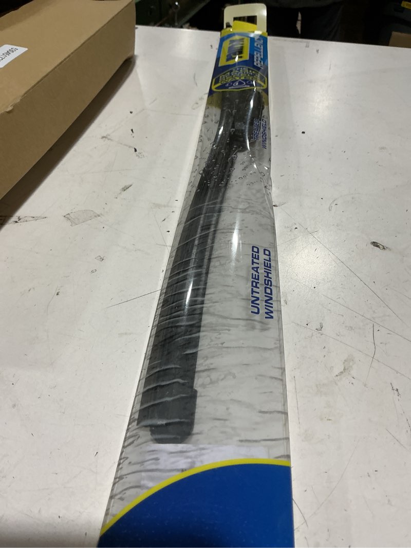 Condition photo showing New/Like New for rain-x 810326 repellency water repellent wiper blades, 26" windshield wiper, all weather streak-free for enhanced visibility w/water repellency formula [amazon exclusive] 26" water repellency