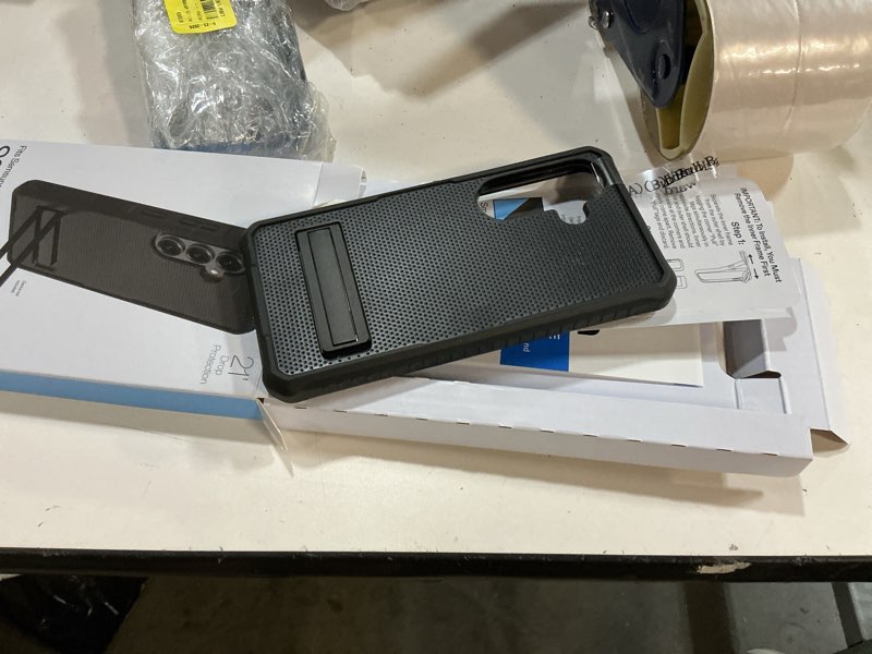 Condition photo showing New/Like New for onn magnetic compatible rugged phone case with kickstand for samsung galaxy s26 - black