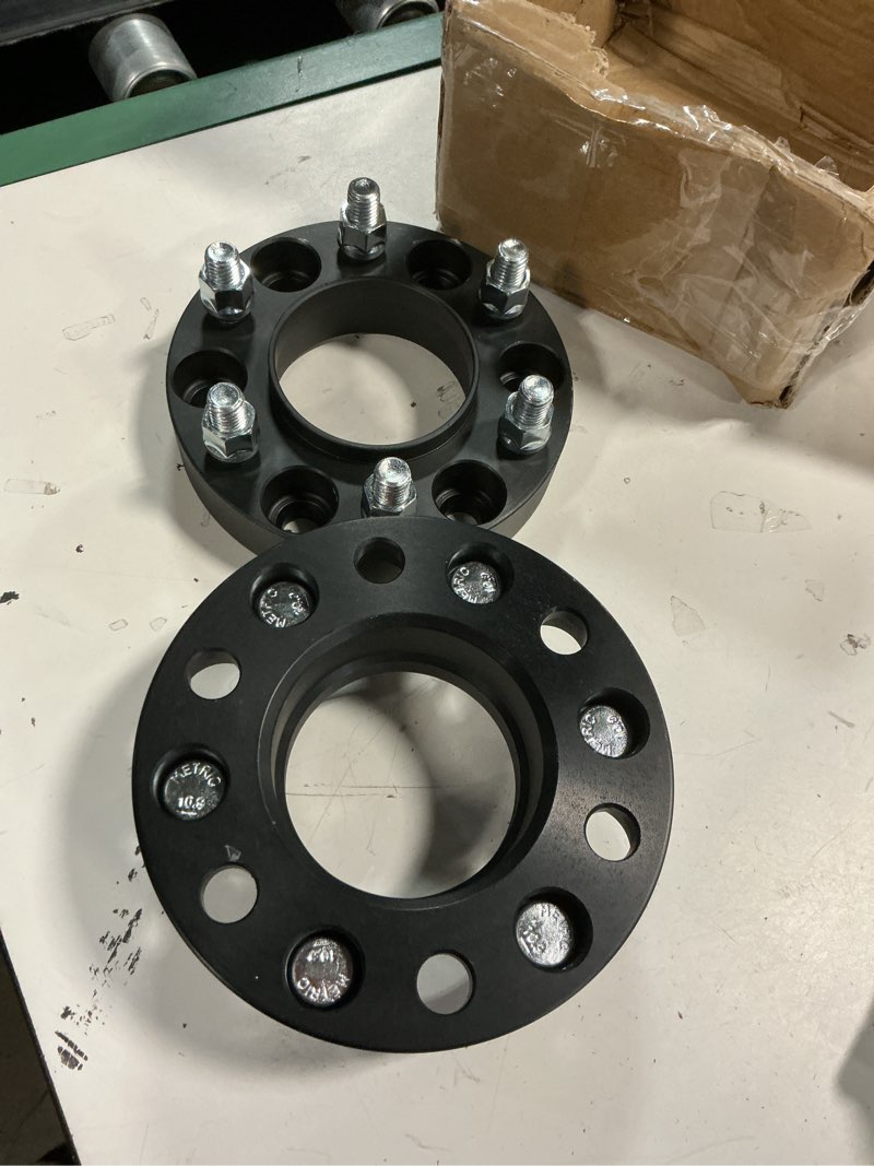 Condition photo showing Good Condition for 6x135 1.25" (2) wheel spacers 14x2 for 2004-2014 ford f-150 xlt expedition 6 lug