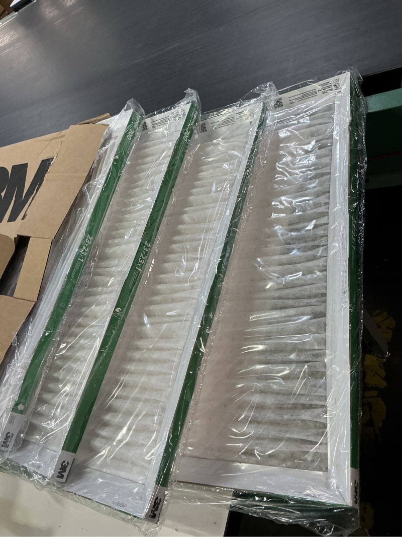 Condition photo showing New/Like New for filtrete 23x23x1 ac furnace air filter, merv 8, mpr 700, tough on pollen, easy on airflow, 3-month pleated 1-inch electrostatic air cleaning filter, 4-pack (actual size 22.69 x 22.69 x 0.81 in)