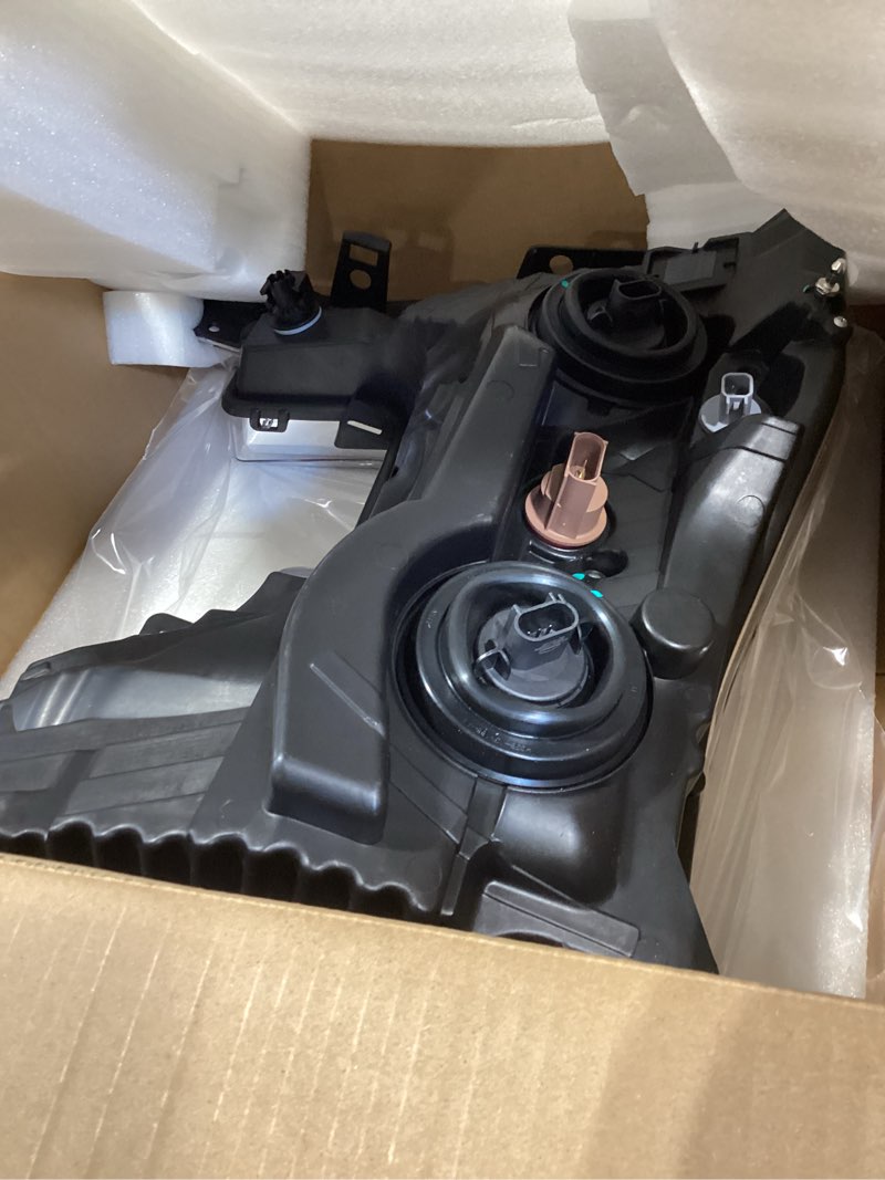 Condition photo showing New/Like New for headlights assembly compatible with ford f250 f350 super duty 2020 2021 2022,headlamp right passenger side replacement fo2503405 lc3z13008a right halogen type