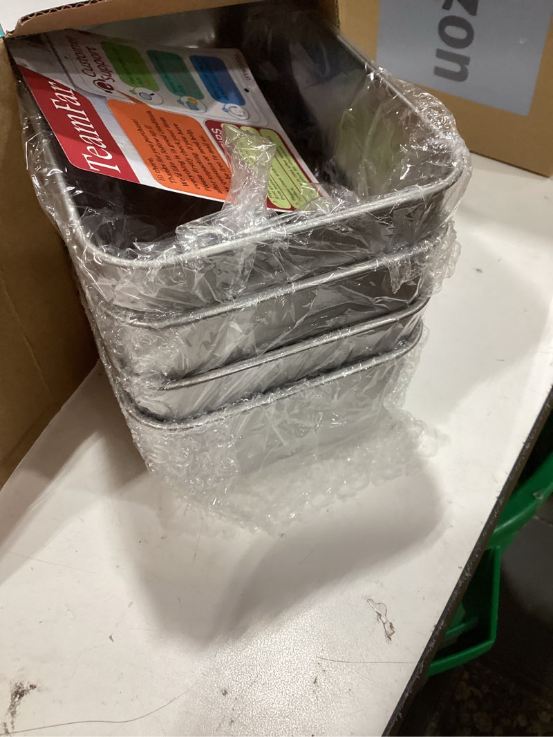 Condition photo showing Good Condition for teamfar loaf pan, 9¼" × 5" bread loaf pans meatloaf pan stainless steel for baking bread cake lasagna, healthy & durable, oven & dishwasher safe - set of 4