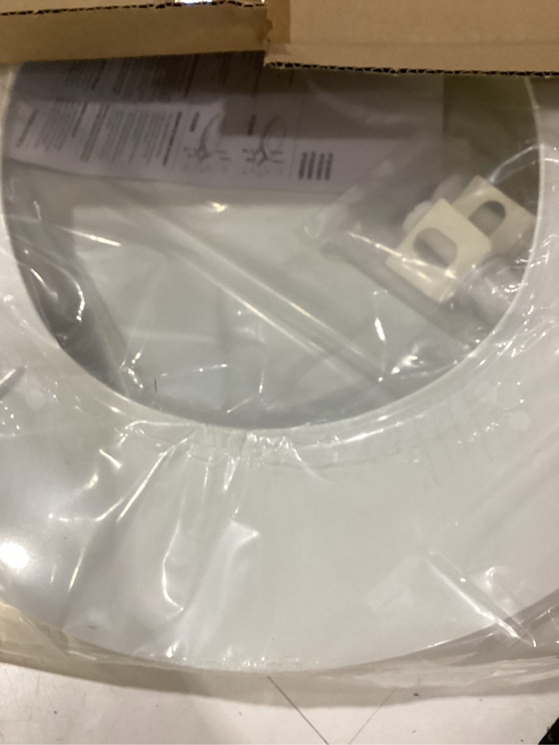 Condition photo showing Good Condition for proflo pftse1000 round closed-front toilet seat and lid white
