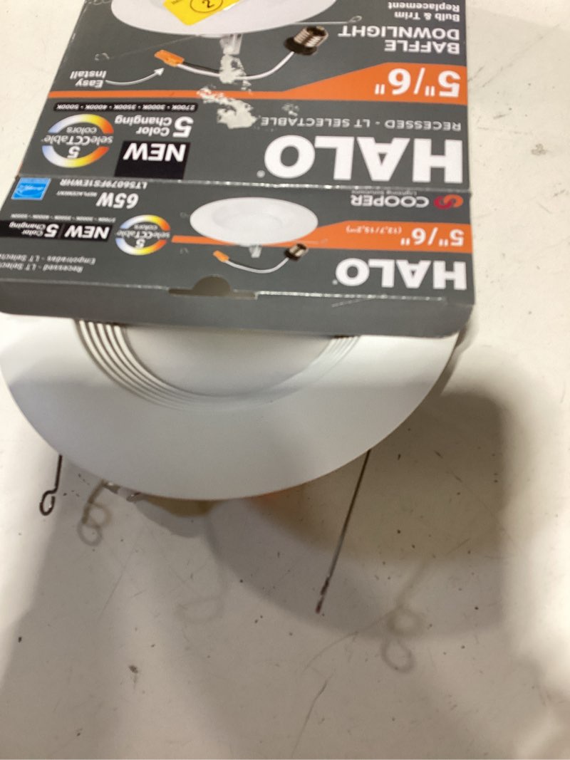 halo white 5-in or 6-in 750 -lumens switchable white round dimmable led wet rated recessed