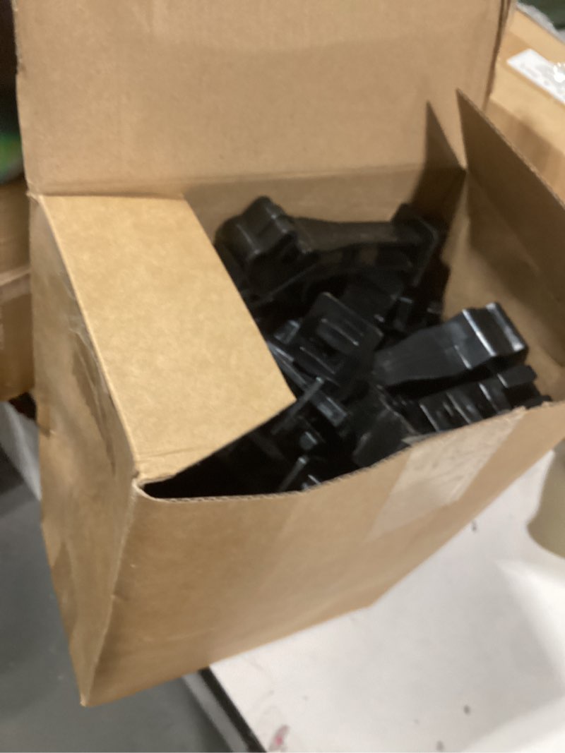 Condition photo showing Good Condition for Outus 50 Pcs Reversed Extender Insulator Snap Fit T Post Insulators for Electric Fence Wire for Yard Agricultural Ranchers Farm Fence (Black) 50 Black