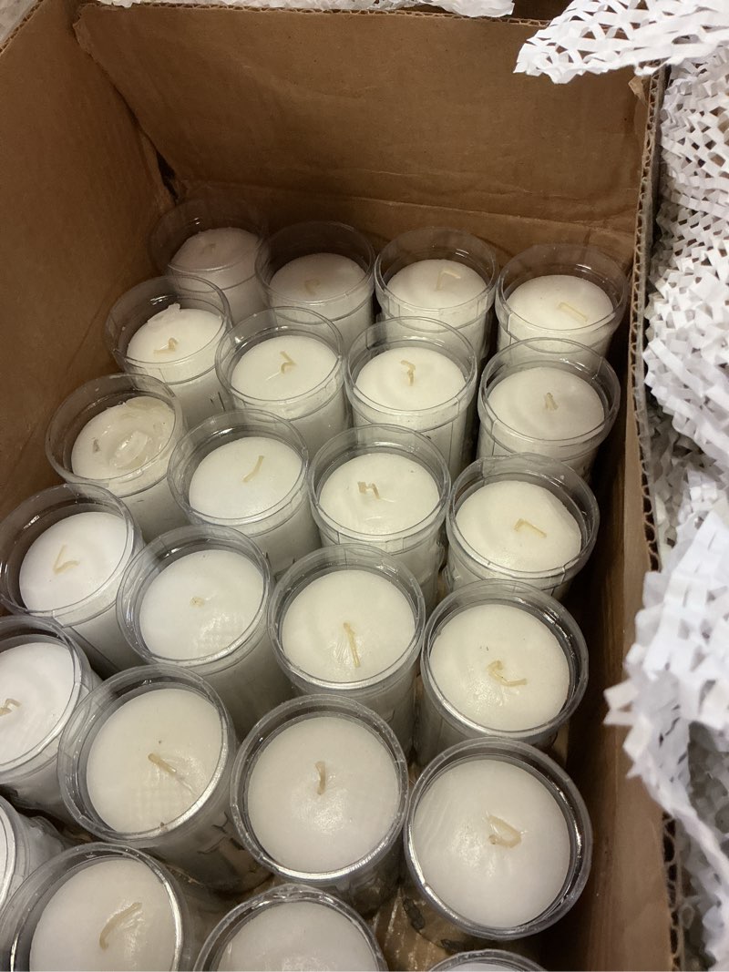 Condition photo showing Good Condition for 7 day sanctuary candle (24 pcs. per case)