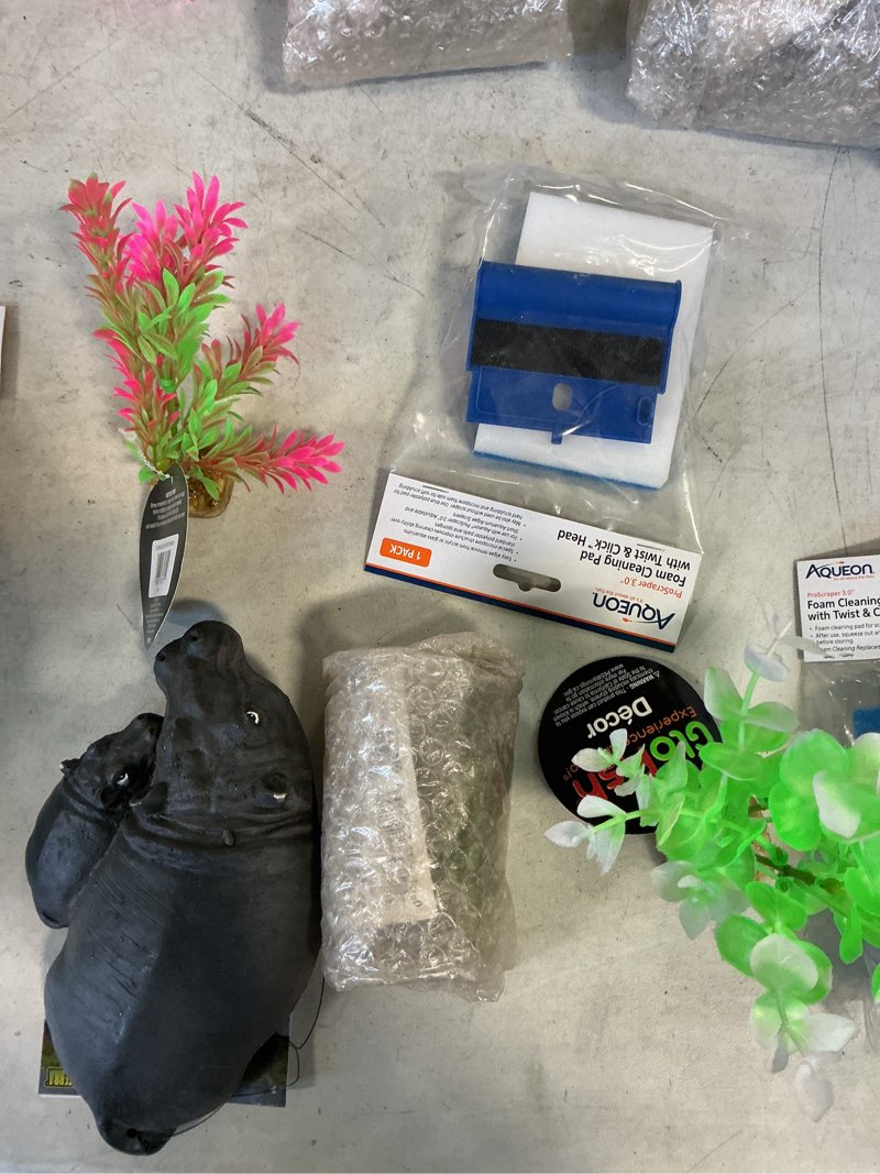 Condition photo showing New/Like New for Assortment of small pet items, Miscellaneus small, variety of items multiples pieces 5 pieces total 