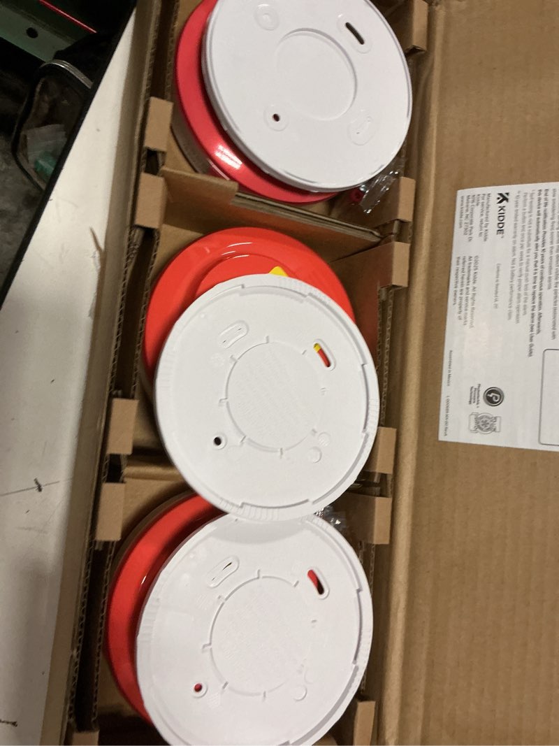 Condition photo showing New/Like New for kidde smoke detector, 10-year battery powered, with led status lights, 85 db alarm, 5-inches, 20sd10, 3 pack