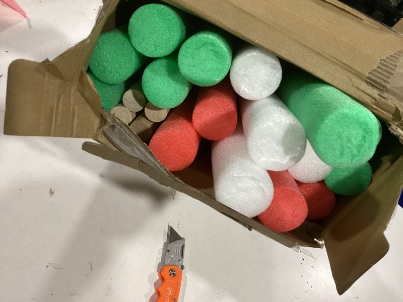 Condition photo showing Good Condition for 4 Set Jumbo Lollipop DIY Kits, Large Fake Candy Props, Huge Lollipop Model for Photography, Yard Signs, Party Decorations (Red,White,Green)