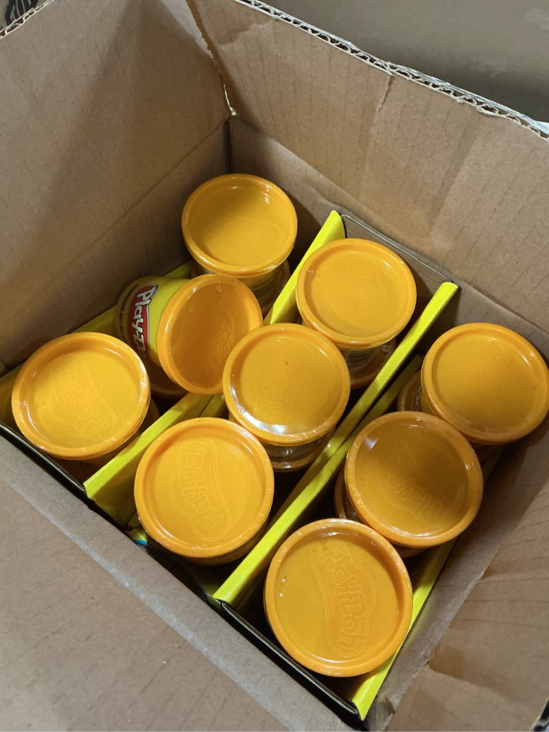 Condition photo showing Good Condition for play-doh modeling compound 36-pack case of orange, non-toxic, 3 oz cans of assort. colors, back to school classroom supplies, preschool toys, ages 2+ (amazon exclusive)