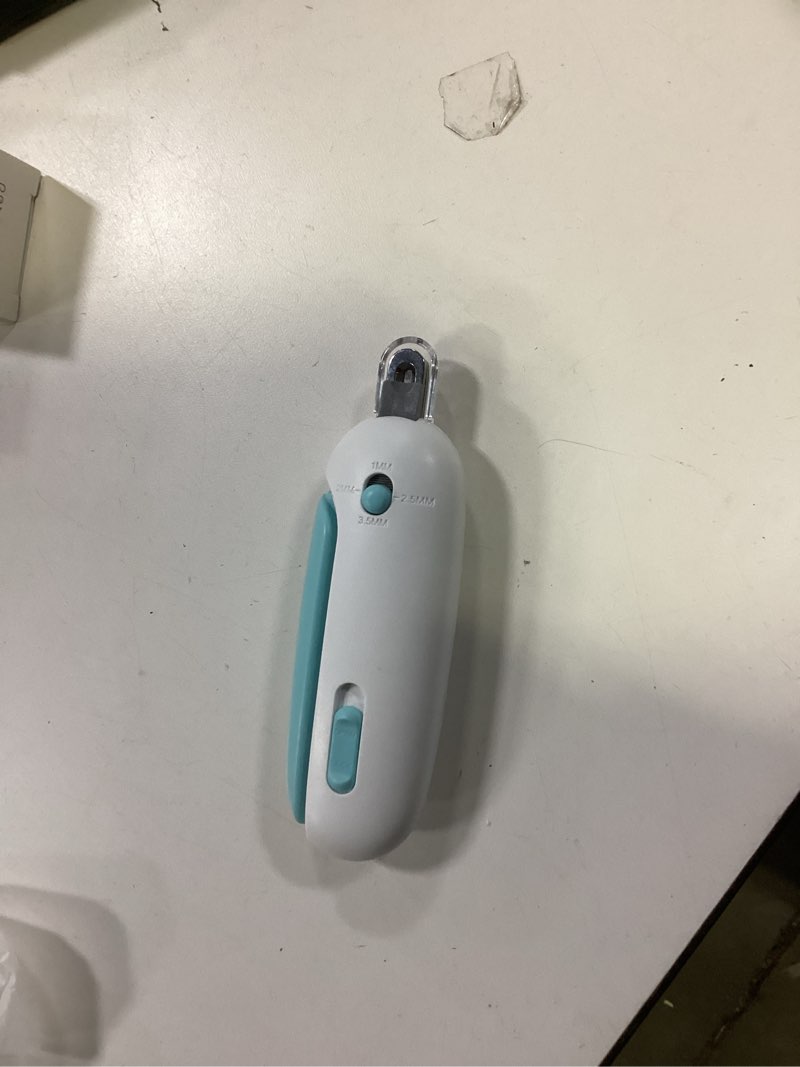 Condition photo showing Good Condition for Cat Nail Clippers, Dog Nail Clippers for Kittens at All Stages and Puppies at a Young Age, Adjustable Hole Size with Hidden Nail File. (01 Blue)